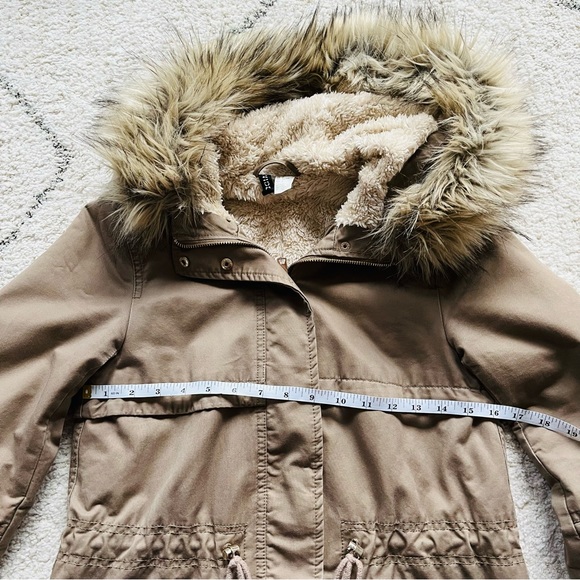 H&M Beige Pile-Lined Parka - Picture 8 of 11